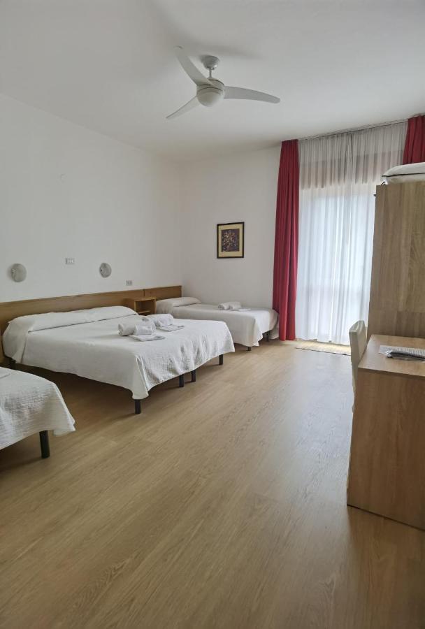 Albergo Miralaghi Padergnone Esterno foto