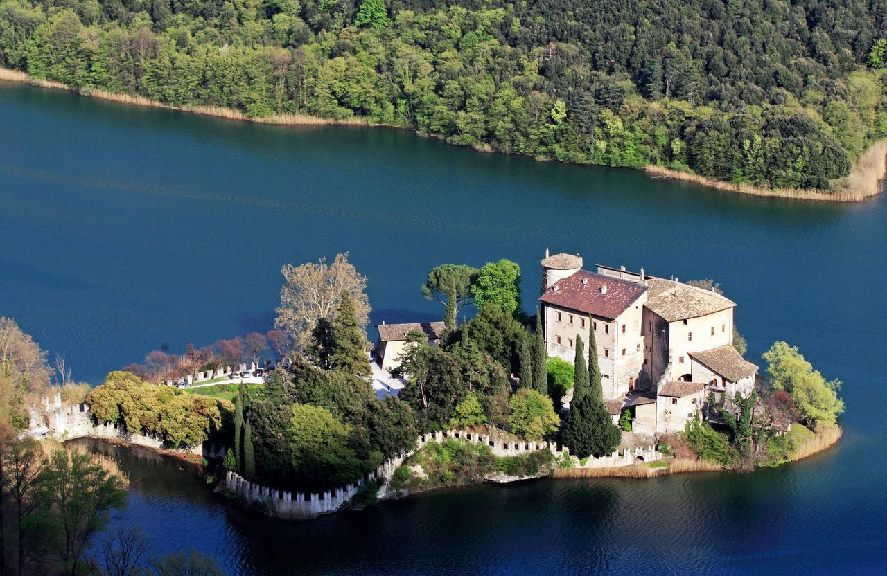 Albergo Miralaghi Padergnone Esterno foto