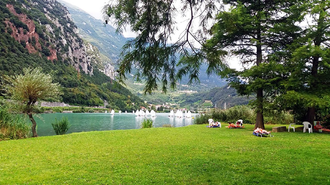 Albergo Miralaghi Padergnone Esterno foto