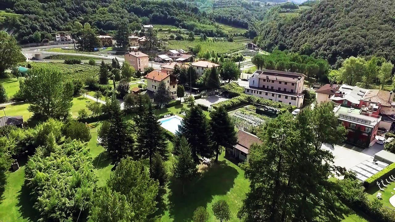 Albergo Miralaghi Padergnone Esterno foto